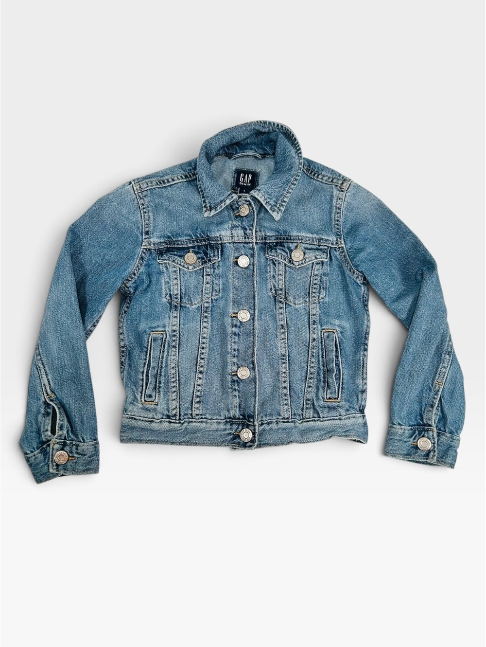 Gap Kids Denim Jacket Size S 6-7 Medium Wash Snap Front Jean Jacket Cotton EUC